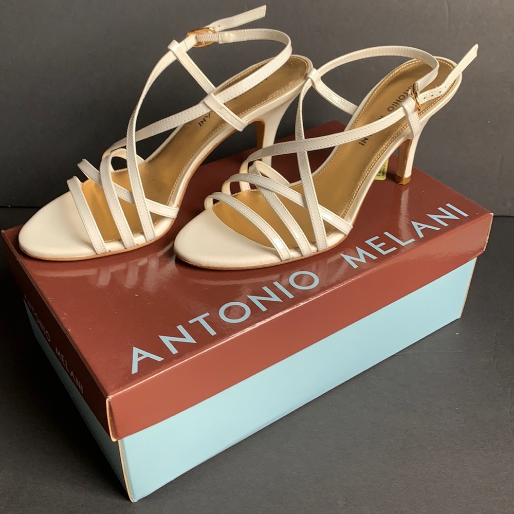 Antonio Melani 7M White High Heels New In Box